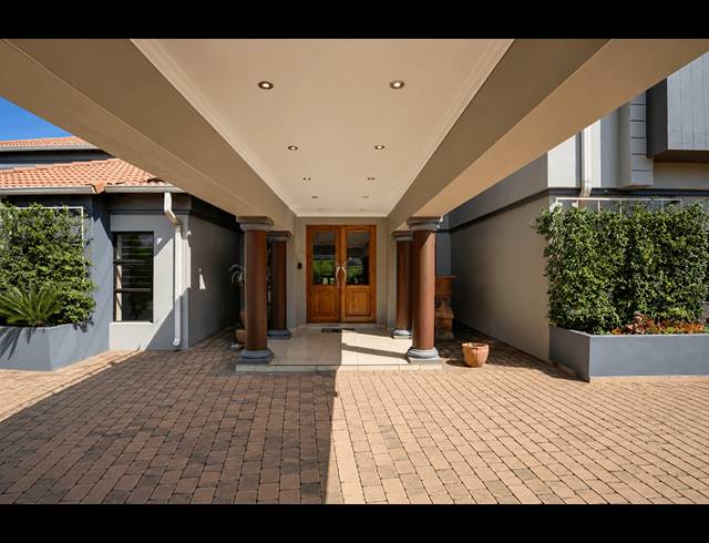 5 BEDROOM HOUSE FOR SALE IN THREE RIVERS EAST
